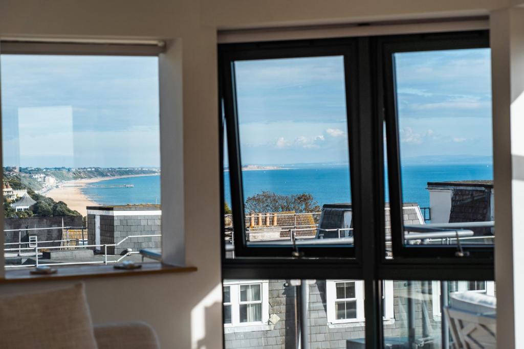 Westcliff Penthouse room 3