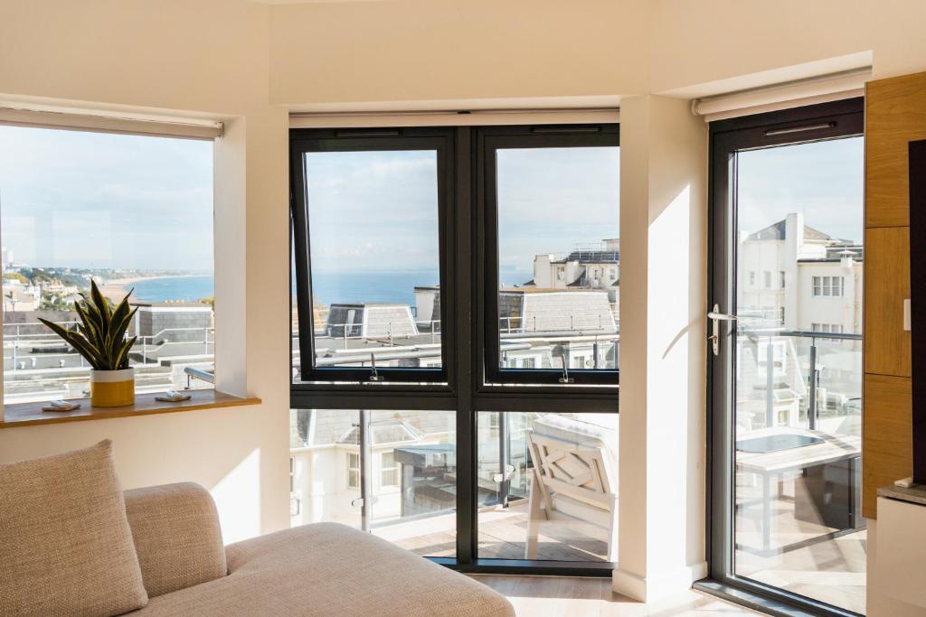 Westcliff Penthouse room 4
