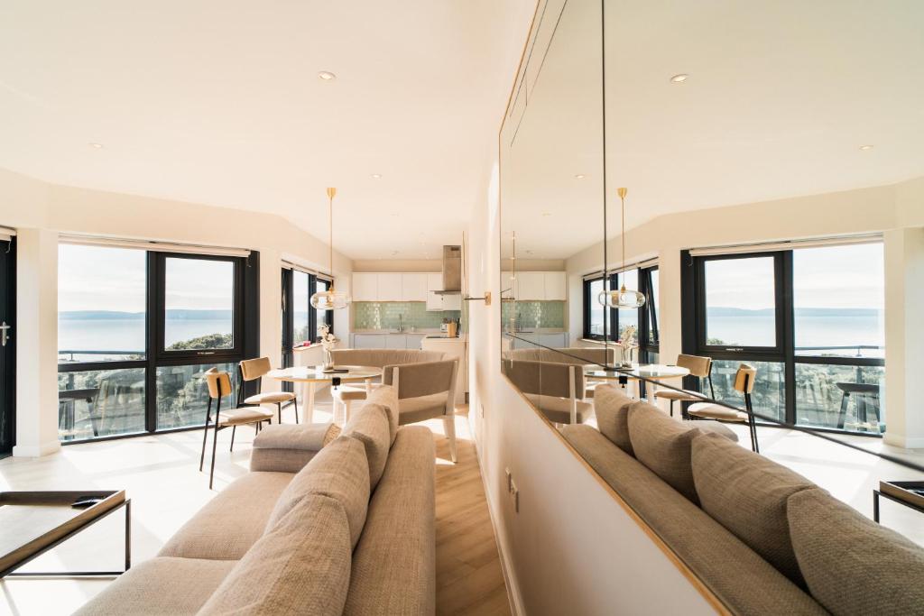 Westcliff Penthouse room 6